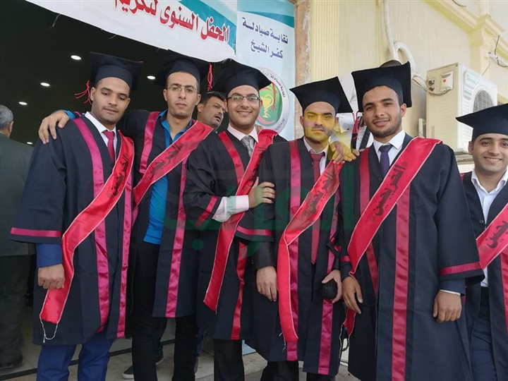 بالصور...نقيب الصيادلة يكرم 217 صيدليًا متميزًا بكفر الشيخ