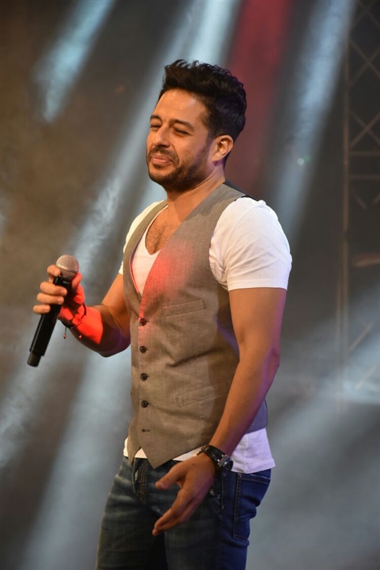 بالصور.. ‎محمد حماقي يشغل حفل الجامعه الامريكيه