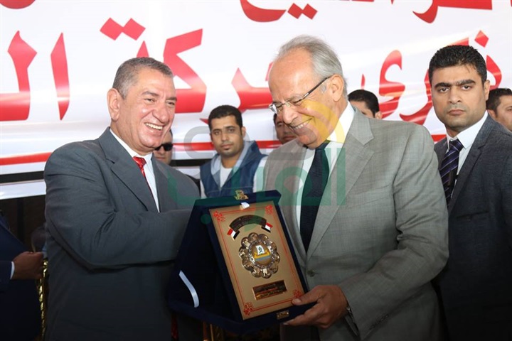 بالفيديو والصور..  محافظ كفر الشيخ وزير التنمية المحلية يشهدان احتفالات المحافظة بالعيد القومي 