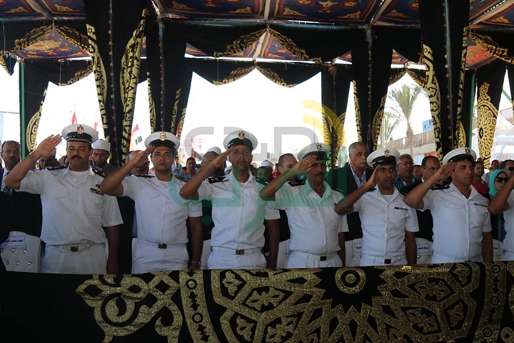 بالفيديو والصور..  محافظ كفر الشيخ وزير التنمية المحلية يشهدان احتفالات المحافظة بالعيد القومي 