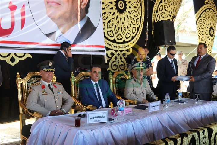 بالفيديو والصور..  محافظ كفر الشيخ وزير التنمية المحلية يشهدان احتفالات المحافظة بالعيد القومي 