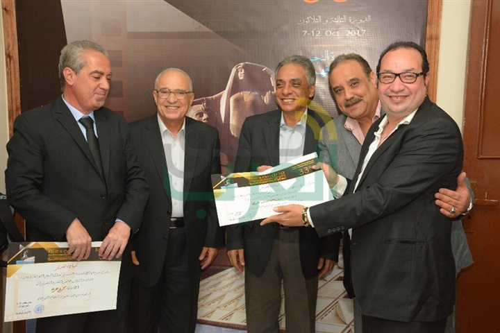بالصور.. تكريم هاني عبد ربه من إدارة مهرجان الإسكندريه السينمائي بالصور.. تكريم هاني عبد ربه من إدارة مهرجان الإسكندريه السينمائي