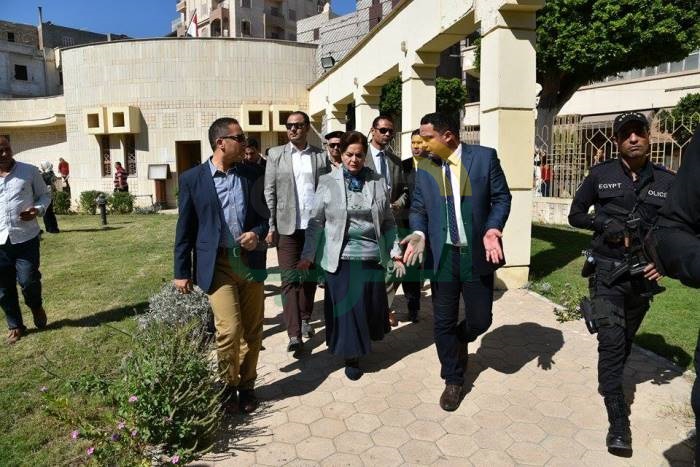 محافظ البحيره تتفقد المناطق الأثرية والسياحية بمدينة رشيد