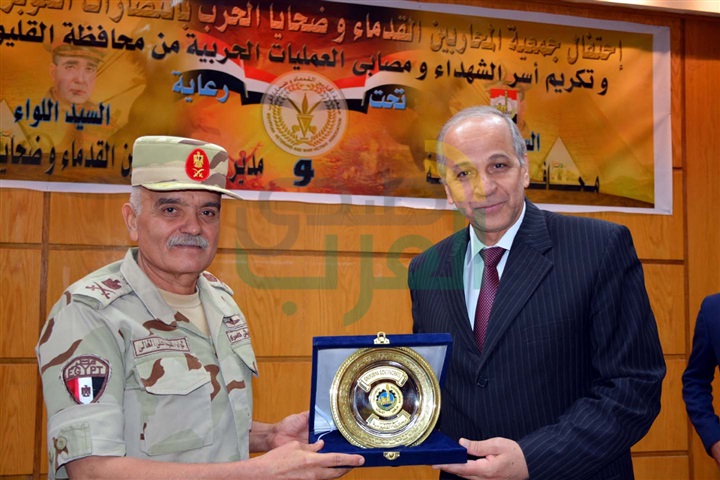 تكريم  125 من أسر الشهداء والمصابين بالعمليات الحربية فى القليوبية 