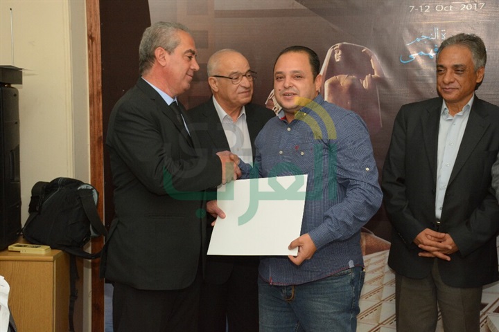 بالصور.. تكريم هاني عبد ربه من إدارة مهرجان الإسكندريه السينمائي بالصور.. تكريم هاني عبد ربه من إدارة مهرجان الإسكندريه السينمائي