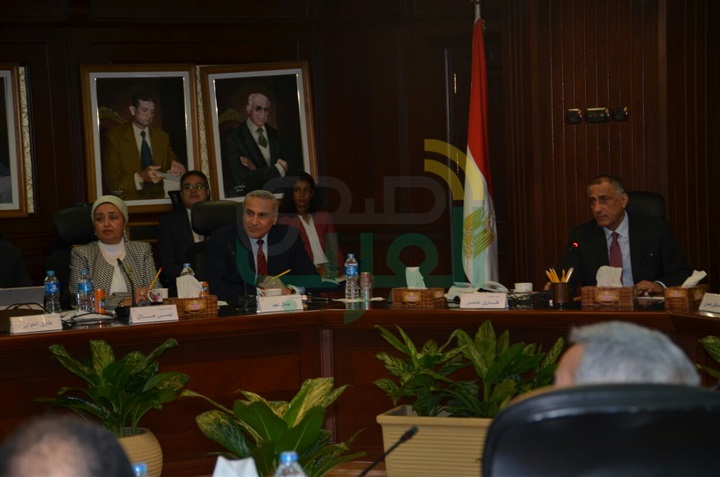 محافظ البنك المركزي يوجه البنوك للتوسع فى تمويل المشروعات الصغيرة محافظ البنك المركزي يوجه البنوك للتوسع فى تمويل المشروعات الصغيرة