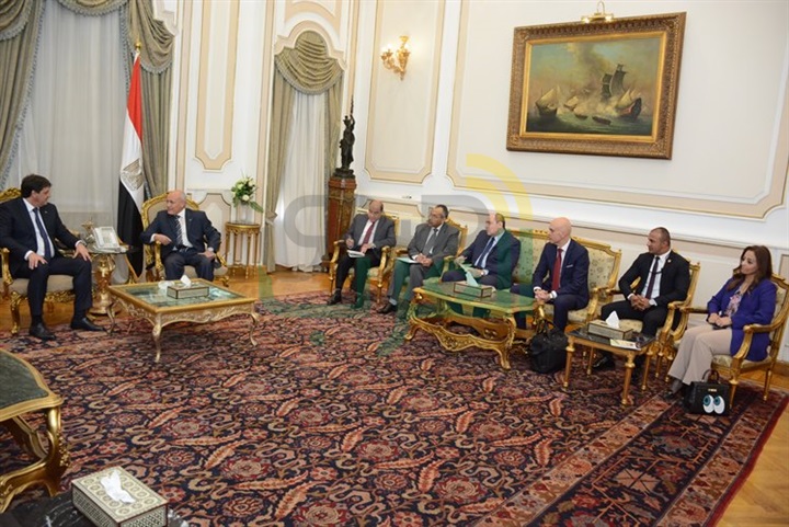 "العصار" يبحث مع وفد صربي التعاون في التصنيع الحربي والمدني