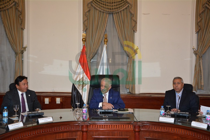 شوقي يبحث آليات إطلاق مشروع المدارس المصرية اليابانية مع الجايكا اليابانية