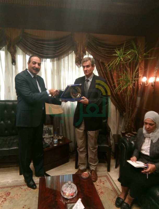 نائب سفير جنوب أفريقيا يزور ميناء الإسكندرية