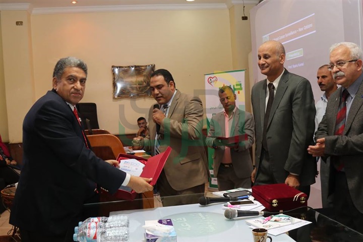 بالفيديو والصور.. محافظ كفر الشيخ يشهد المؤتمر العلمى الثانى لجراحة اللأورام