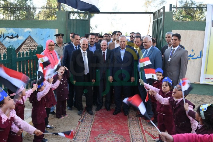 محافظ الشرقية يفتتح مدرسة الرحمانية الرسمية لغات بأبو كبير