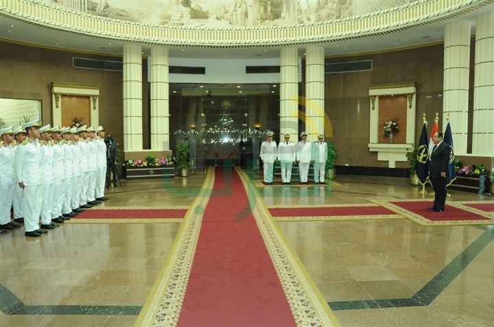 وزير الداخلية يشهد تخريج دفعة من الضباط المتخصصين