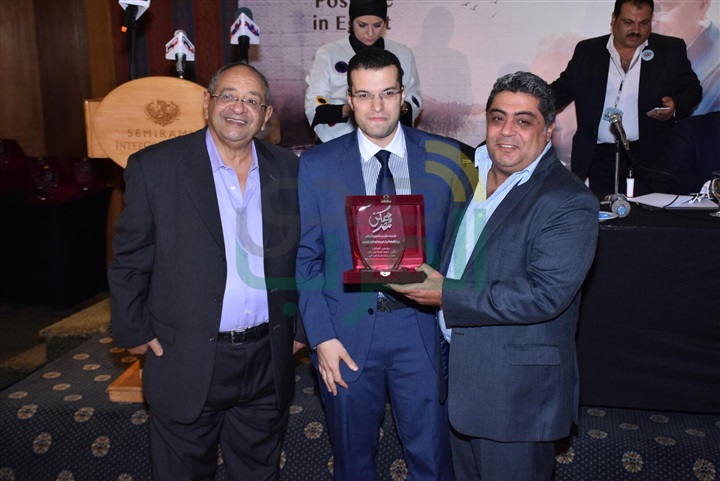 بالصور.. تكريم نجوم الفن والرياضة بحفل "ممكن في مصر" بأحد فنادق القاهرة بالصور.. تكريم نجوم الفن والرياضة بحفل "ممكن في مصر" بأحد فنادق القاهرة