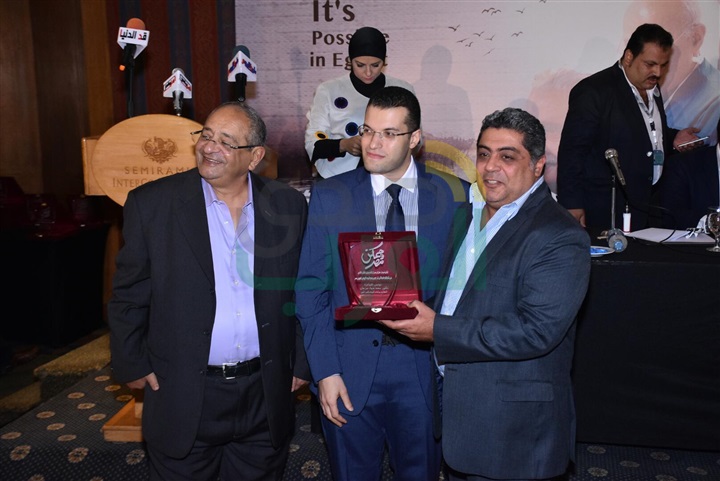 بالصور.. تكريم نجوم الفن والرياضة بحفل "ممكن في مصر" بأحد فنادق القاهرة بالصور.. تكريم نجوم الفن والرياضة بحفل "ممكن في مصر" بأحد فنادق القاهرة
