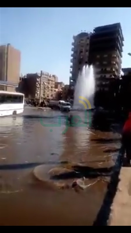 ‎إعادة  فتح الطريق بشارع 15 مايو فى شبرا الخيمة عقب إنفجار ماسورة مياة