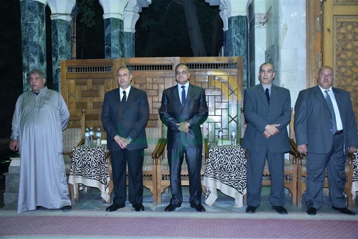 بالصور.. عزاء شقيق محافظ الاسكندرية بحضور ابراهيم محلب بمسجد عمر مكرم بوسط البلد بالصور.. عزاء شقيق محافظ الاسكندرية بحضور ابراهيم محلب بمسجد عمر مكرم بوسط البلد