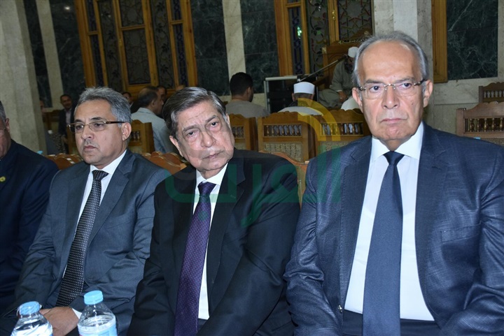 بالصور.. عزاء شقيق محافظ الاسكندرية بحضور ابراهيم محلب بمسجد عمر مكرم بوسط البلد بالصور.. عزاء شقيق محافظ الاسكندرية بحضور ابراهيم محلب بمسجد عمر مكرم بوسط البلد