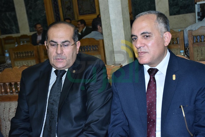 بالصور.. عزاء شقيق محافظ الاسكندرية بحضور ابراهيم محلب بمسجد عمر مكرم بوسط البلد بالصور.. عزاء شقيق محافظ الاسكندرية بحضور ابراهيم محلب بمسجد عمر مكرم بوسط البلد