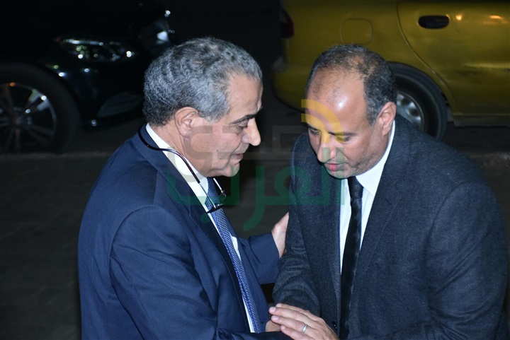 بالصور.. عزاء شقيق محافظ الاسكندرية بحضور ابراهيم محلب بمسجد عمر مكرم بوسط البلد بالصور.. عزاء شقيق محافظ الاسكندرية بحضور ابراهيم محلب بمسجد عمر مكرم بوسط البلد