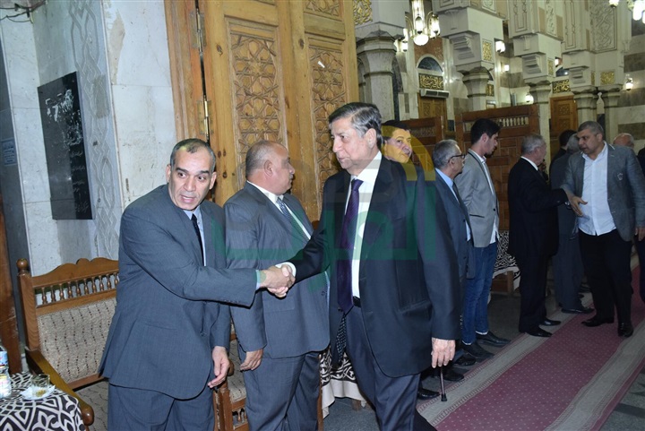 بالصور.. عزاء شقيق محافظ الاسكندرية بحضور ابراهيم محلب بمسجد عمر مكرم بوسط البلد بالصور.. عزاء شقيق محافظ الاسكندرية بحضور ابراهيم محلب بمسجد عمر مكرم بوسط البلد