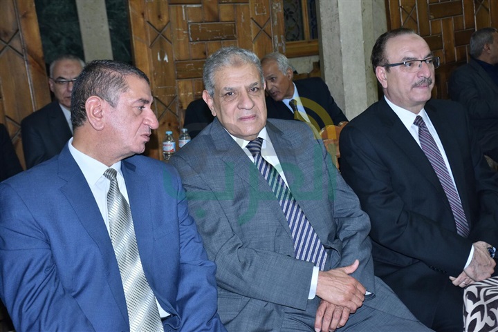 بالصور.. عزاء شقيق محافظ الاسكندرية بحضور ابراهيم محلب بمسجد عمر مكرم بوسط البلد بالصور.. عزاء شقيق محافظ الاسكندرية بحضور ابراهيم محلب بمسجد عمر مكرم بوسط البلد