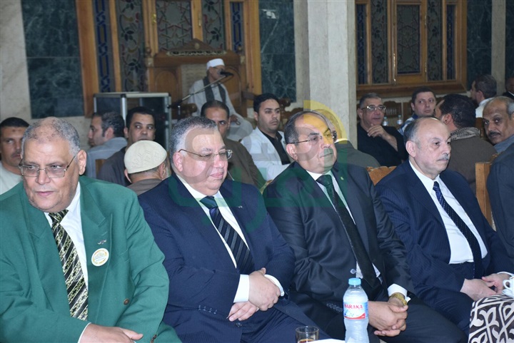 بالصور.. عزاء شقيق محافظ الاسكندرية بحضور ابراهيم محلب بمسجد عمر مكرم بوسط البلد بالصور.. عزاء شقيق محافظ الاسكندرية بحضور ابراهيم محلب بمسجد عمر مكرم بوسط البلد