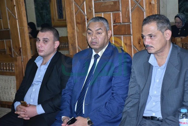 بالصور.. عزاء شقيق محافظ الاسكندرية بحضور ابراهيم محلب بمسجد عمر مكرم بوسط البلد بالصور.. عزاء شقيق محافظ الاسكندرية بحضور ابراهيم محلب بمسجد عمر مكرم بوسط البلد