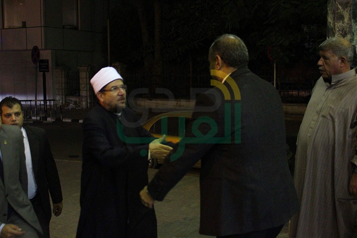 بالصور.. عزاء شقيق محافظ الاسكندرية بحضور ابراهيم محلب بمسجد عمر مكرم بوسط البلد بالصور.. عزاء شقيق محافظ الاسكندرية بحضور ابراهيم محلب بمسجد عمر مكرم بوسط البلد