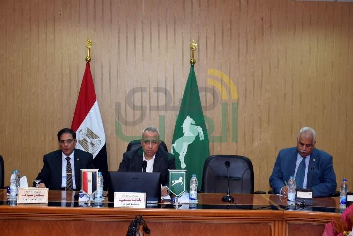 محافظ الشرقية يشدد على سرعة الإنتهاء من هيكلة العاملين بقطاع التعليم 