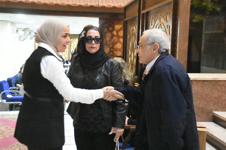 بالصور.. عزاء اللواء ناصر حمدي شقيق الفنانة شهيرة بالصور.. عزاء اللواء ناصر حمدي شقيق الفنانة شهيرة