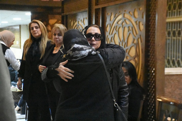 بالصور.. عزاء اللواء ناصر حمدي شقيق الفنانة شهيرة بالصور.. عزاء اللواء ناصر حمدي شقيق الفنانة شهيرة