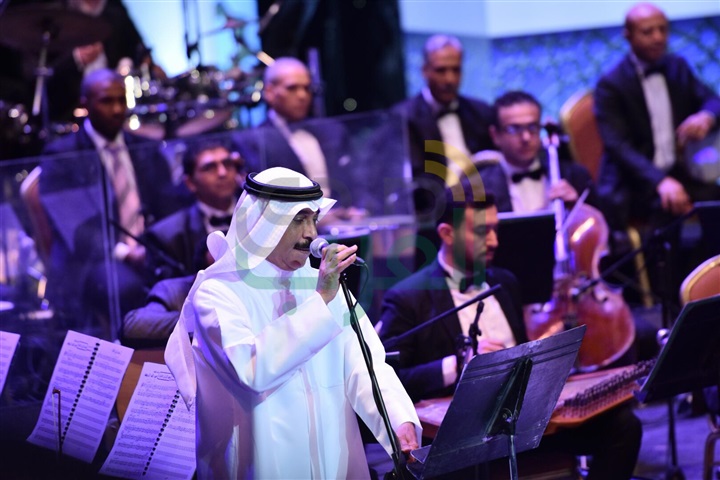بالصور.. الكويتى "عبد الله الرويشد" يفتتح حفله باغنية مصر التي في خاطري بالصور.. الكويتى "عبد الله الرويشد" يفتتح حفله باغنية مصر التي في خاطري