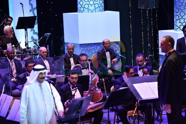 بالصور.. الكويتى "عبد الله الرويشد" يفتتح حفله باغنية مصر التي في خاطري بالصور.. الكويتى "عبد الله الرويشد" يفتتح حفله باغنية مصر التي في خاطري