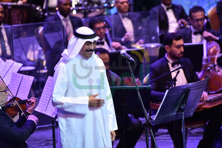 بالصور.. الكويتى "عبد الله الرويشد" يفتتح حفله باغنية مصر التي في خاطري بالصور.. الكويتى "عبد الله الرويشد" يفتتح حفله باغنية مصر التي في خاطري