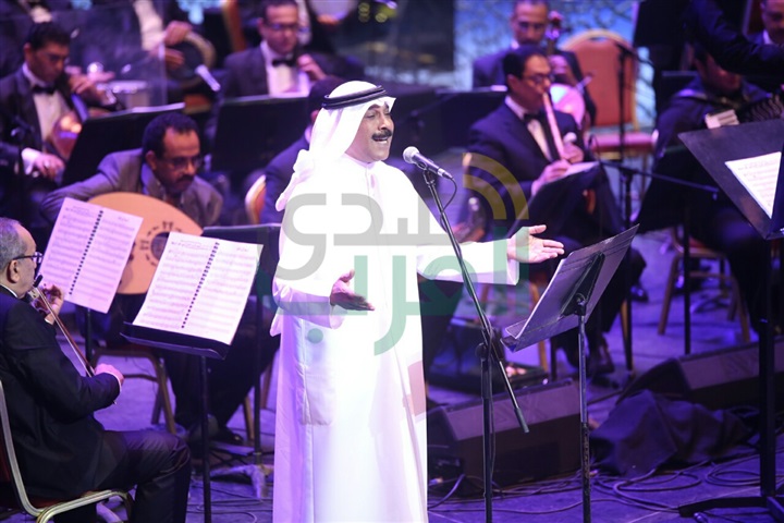 بالصور.. الكويتى "عبد الله الرويشد" يفتتح حفله باغنية مصر التي في خاطري بالصور.. الكويتى "عبد الله الرويشد" يفتتح حفله باغنية مصر التي في خاطري