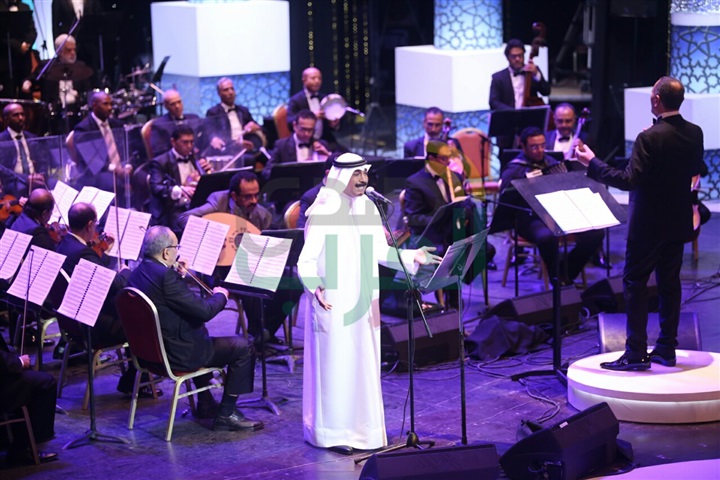 بالصور.. الكويتى "عبد الله الرويشد" يفتتح حفله باغنية مصر التي في خاطري بالصور.. الكويتى "عبد الله الرويشد" يفتتح حفله باغنية مصر التي في خاطري