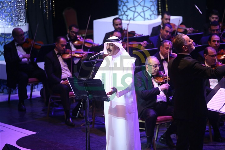 بالصور.. الكويتى "عبد الله الرويشد" يفتتح حفله باغنية مصر التي في خاطري بالصور.. الكويتى "عبد الله الرويشد" يفتتح حفله باغنية مصر التي في خاطري