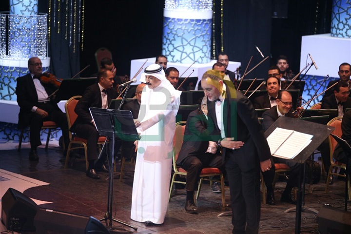 بالصور.. الكويتى "عبد الله الرويشد" يفتتح حفله باغنية مصر التي في خاطري بالصور.. الكويتى "عبد الله الرويشد" يفتتح حفله باغنية مصر التي في خاطري