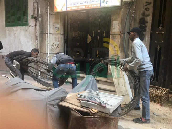 رئيس حي شرق الإسكندرية يكثف من حملات الإزالة وإيقاف أعمال البناء 
