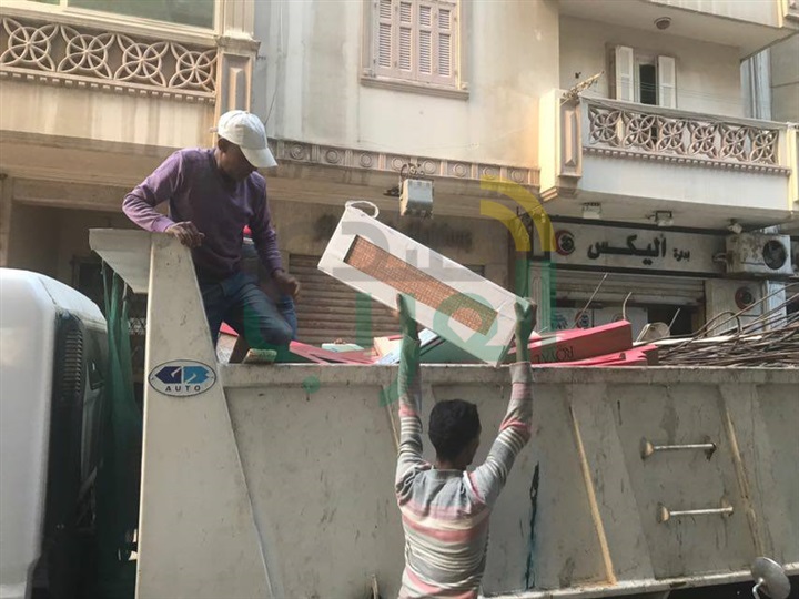 رئيس حي شرق الإسكندرية يكثف من حملات الإزالة وإيقاف أعمال البناء 