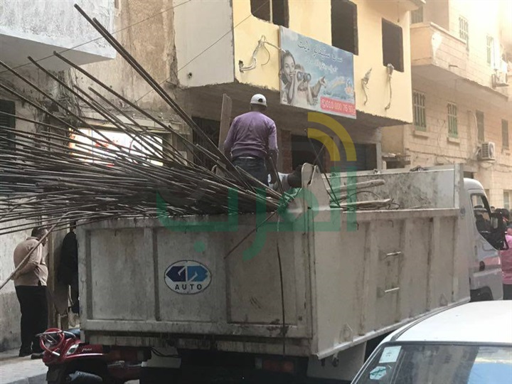 رئيس حي شرق الإسكندرية يكثف من حملات الإزالة وإيقاف أعمال البناء 