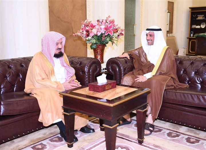 رئيس مجلس الأمه الكويتي يستقبل الشيخ عبدالله المنيع رئيس مجلس الأمه الكويتي يستقبل الشيخ عبدالله المنيع