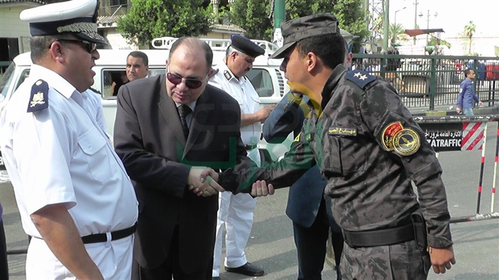 مدير أمن الجيزة يتفقد الخدمات الأمنية ويطالب القوات باليقظة الدائمة