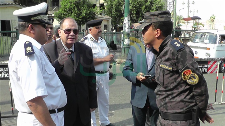 مدير أمن الجيزة يتفقد الخدمات الأمنية ويطالب القوات باليقظة الدائمة