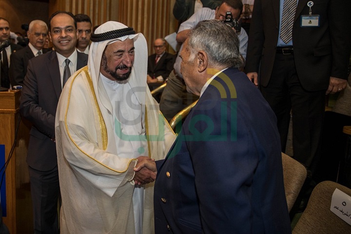 حاكم الشارقة يزور معهد الأورام القومي في القاهرة