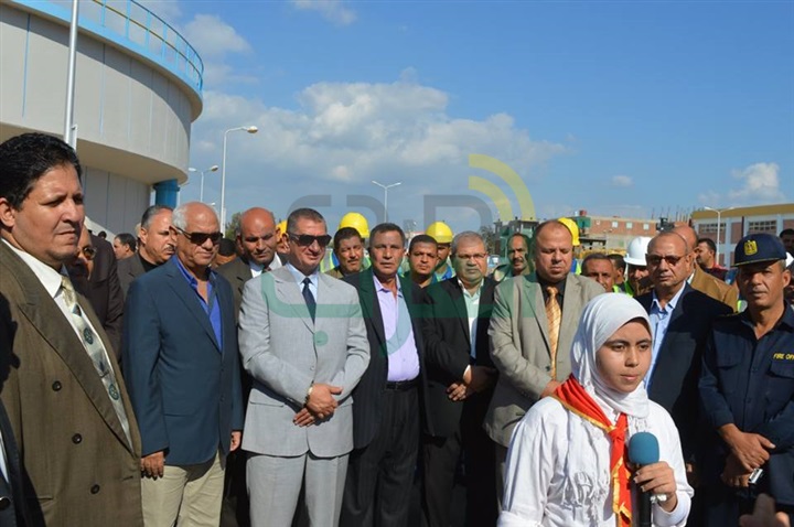 محافظ كفر الشيخ يكرم العاملين بمحطة مياه "المفتي" بسيدى سالم 