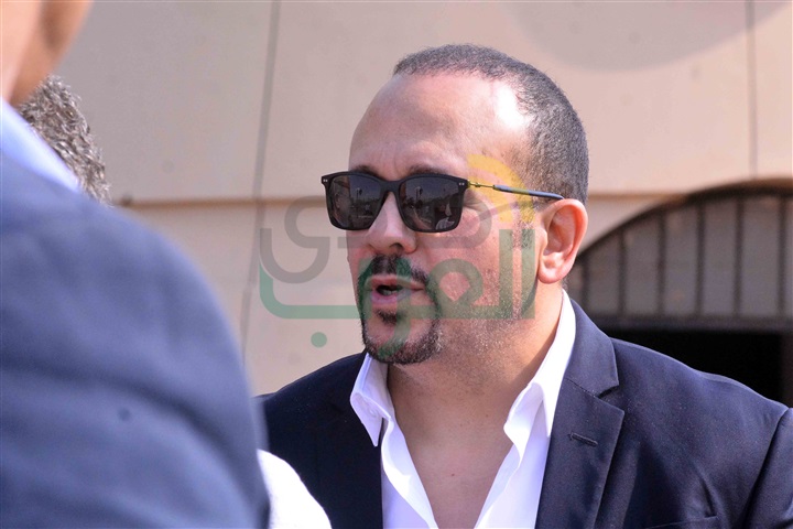 بالصور.. نجوم الفن والإعلام ومشاهير رجال الأعمال يشاركون عباس أبو الحسن تشييع جنازة والدته بالصور.. نجوم الفن والإعلام ومشاهير رجال الأعمال يشاركون عباس أبو الحسن تشييع جنازة والدته