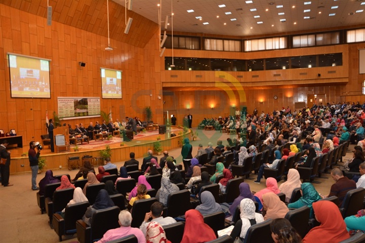 محافظ أسيوط ورئيس الجامعة  يشهدان انطلاق مؤتمر الطب التكاملي