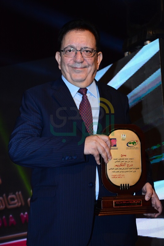 بالصور.. تكريم نجوم الفن والغناء بحفل افتتاح مونديال الإذاعة والتليفزيون بالصور.. تكريم نجوم الفن والغناء بحفل افتتاح مونديال الإذاعة والتليفزيون