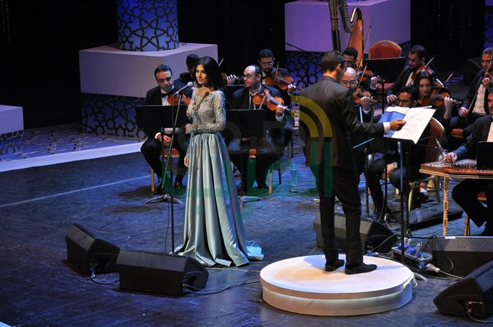 بالصور.. السورية "رويدا عطية" تبدأ حفلها الآن ضمن فعاليات مهرجان الموسيقى العربية بالصور.. السورية "رويدا عطية" تبدأ حفلها الآن ضمن فعاليات مهرجان الموسيقى العربية